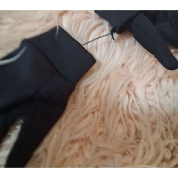 Nike Black Gloves with Silver Swoosh - Picture 7 of 11